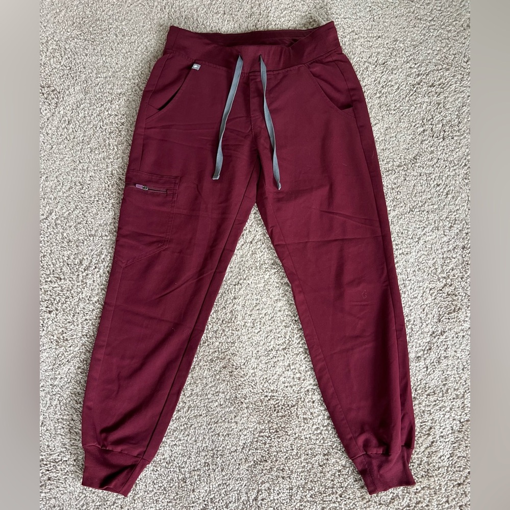 Figs Maroon Technical Collection Scrub Set - image 2